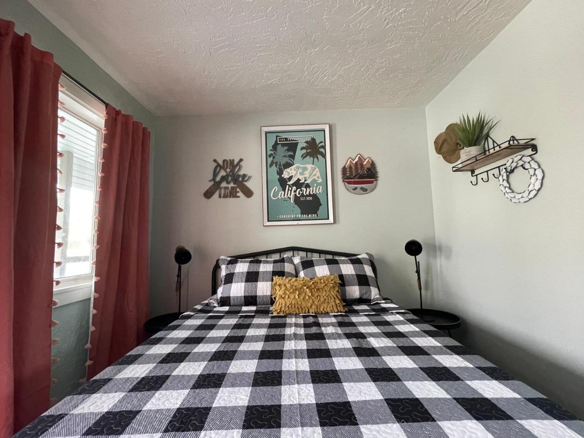 Millz Manor Hotel Fall River Mills Luaran gambar